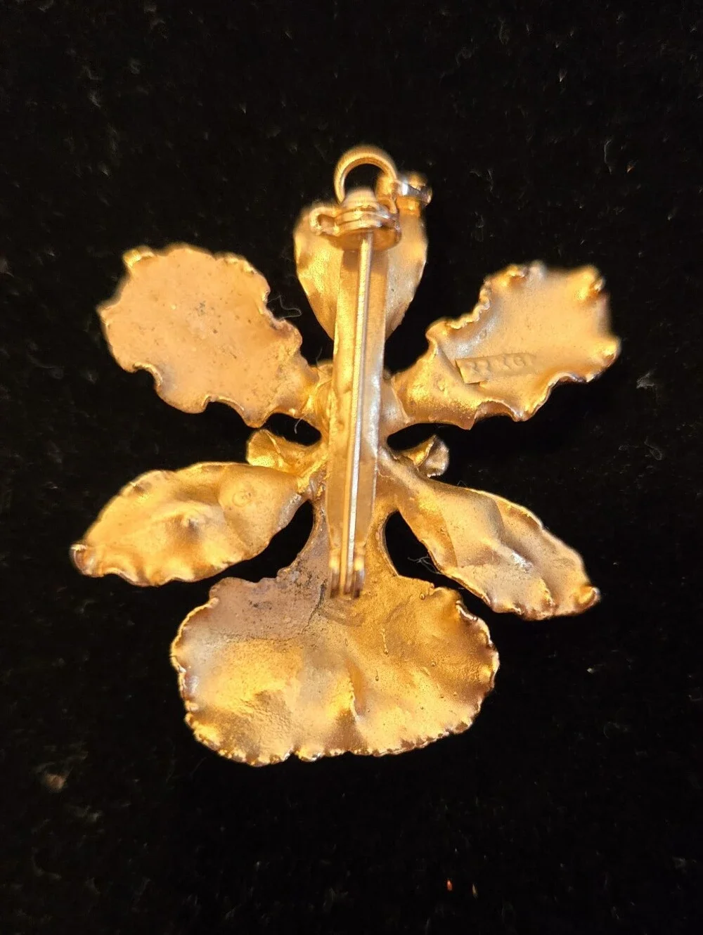 Source Unknown gold tone